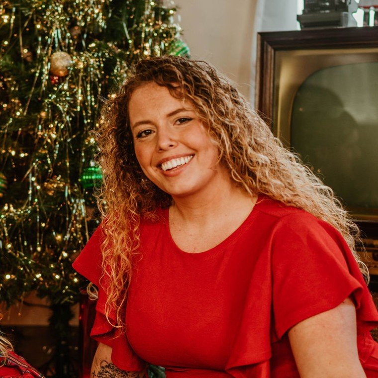 Mara Holsinger (MSW, LMSW) Mara Holsinger (MSW, LMSW)